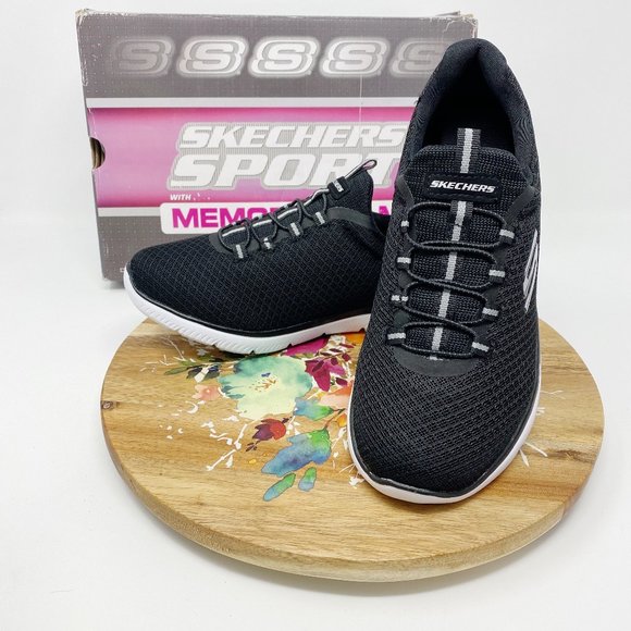 NEW Skechers Women's Summits Shoe, Black/White, 7M - Picture 1 of 7